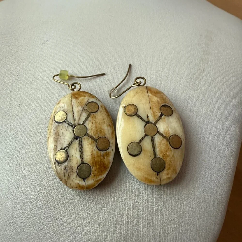 LARGE OVAL FAUX BONE GOLD TONE ACCENTS STATEMENT EARRINGS